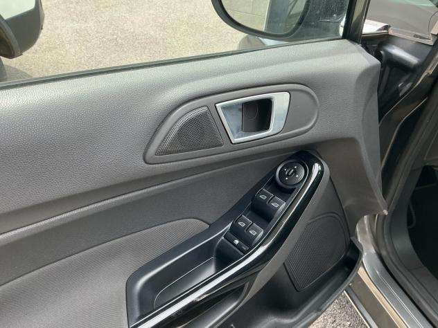 Ford Fiesta 1.4 GPL Neopatentati - Foto 9