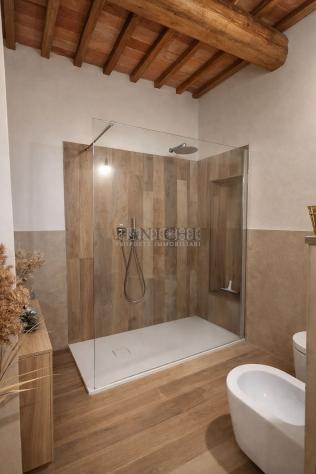 Porzione di casale toscano con terreno esterno - Crete Senesi - Foto 17