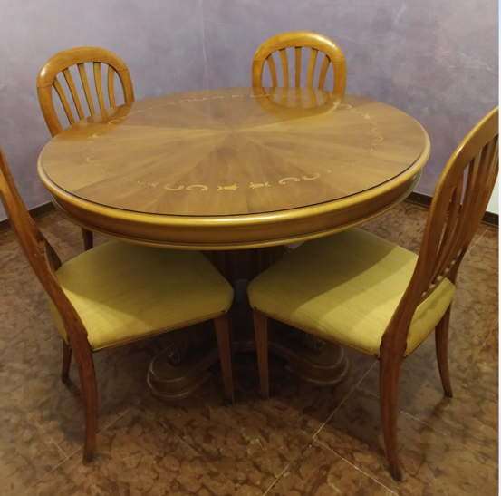 Tavolo rotondo allungabile con 4 sedie