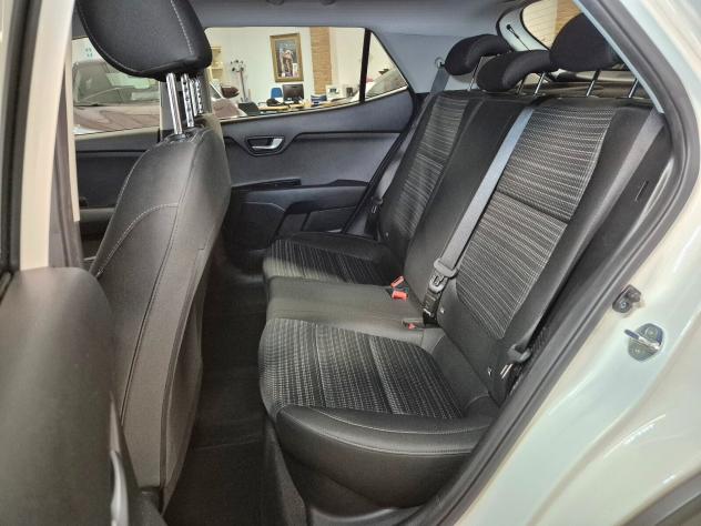 Kia Stonic 1.0 T-GDi *TAGLIANDI KIA* Style - Foto 9