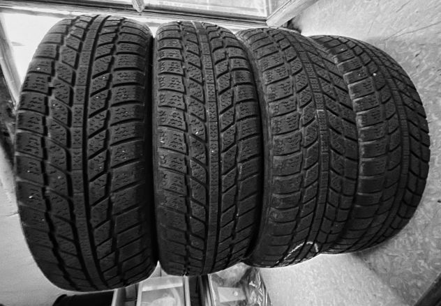 Vendo 4 pneumatici invernali