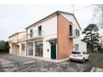 Elegante appartamento indipendente con giardino privato e ampio garage
