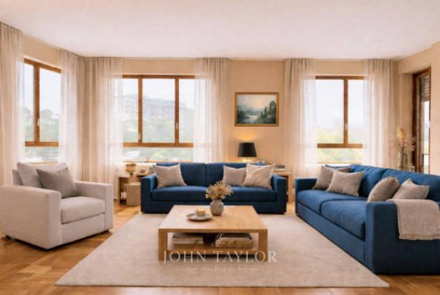 Appartamento di 200 m² con 5 locali e box auto in vendita a Milano