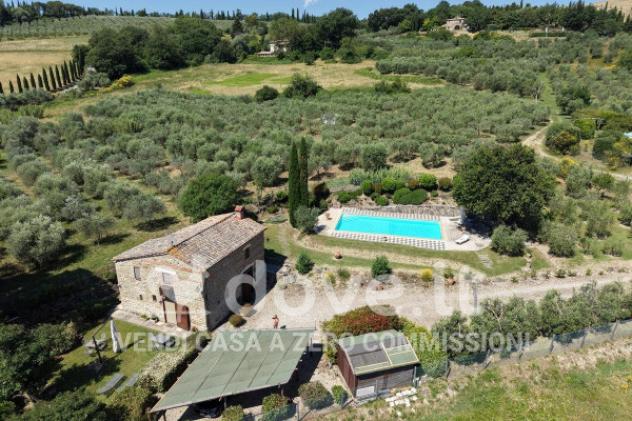 Rustico / Casale di 160 m² con più di 5 locali e posto auto in vendita a Pienza - Foto 17