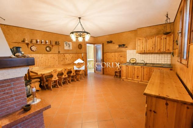 BIFAMILIARE di 10 vani e di 340 mq (GIAVERA DEL MONTELLO) rif. PE20 - Foto 14