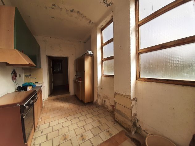 VILLETTA INDIPENDENTE IMMERSA NEL VERDE CON AMPIO TERRENO - Foto 5