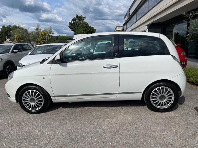 Lancia Ypsilon 1.3 MJT 75 CV Platino - Foto 2