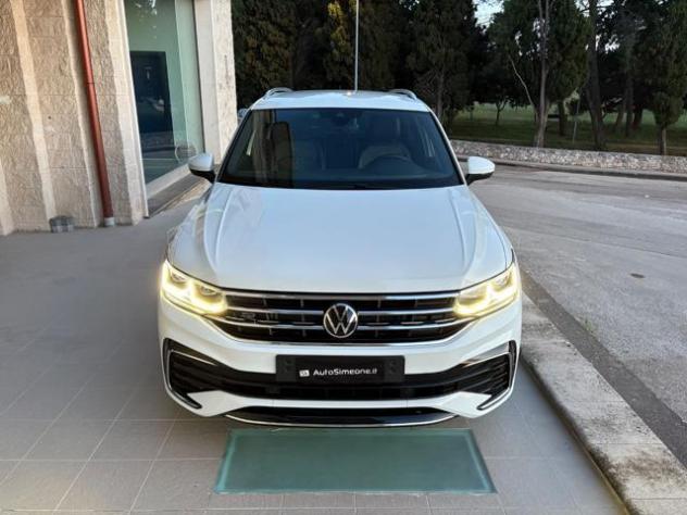 VOLKSWAGEN Tiguan 2.0 TDI 150 CV SCR DSG R-Line LUCI AMBIENTE rif. 23947264 - Foto 2