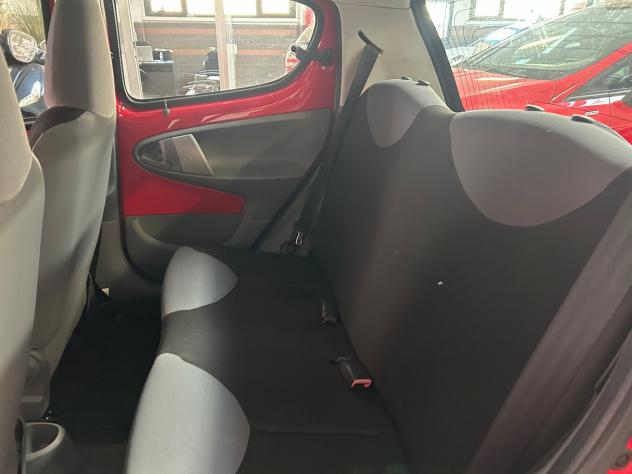 Peugeot 107 1.0 68CV 5p. Desir - Foto 6