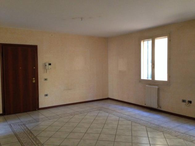 Appartamento di 118 m² con 4 locali in vendita a Bastiglia