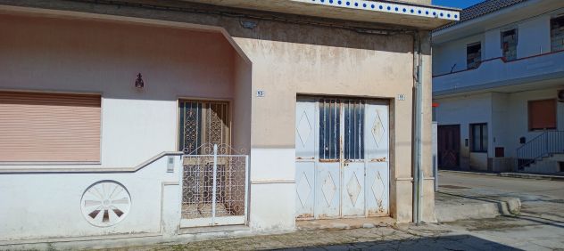 Casa indipendente con garage e giardino