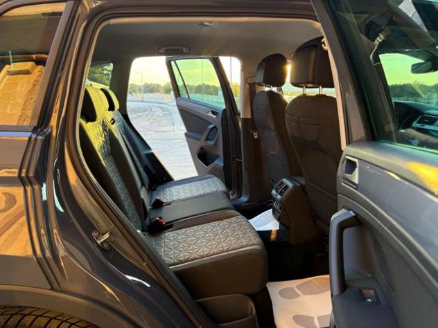 VOLKSWAGEN Tiguan 2.0 TDI 150 CV SCR DSG Life rif. 24072962 - Foto 10