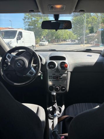 Opel Corsa 1.2 GPL- 5 porte – €2.000 trattabili - Foto 7