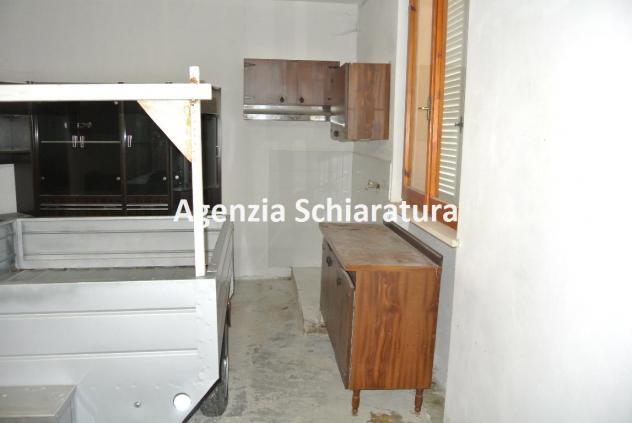 VICINANZE BORGO MASSANO VENDESI CASA SINGOLA CON DUE UNITA' IMMOBILIARI E UN'ETTARO DI TERRENO - Foto 12