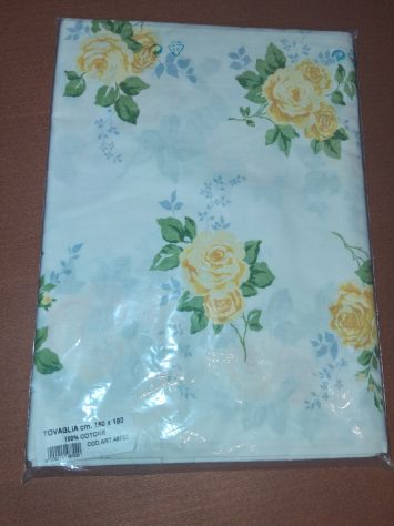 Tovaglia rettangolare 100% Cotone Disegni Rose gialle nuova confezionata