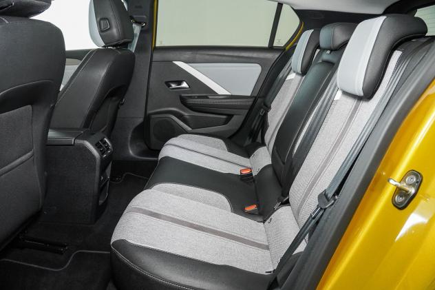 Opel Astra 1.2 t Edition s&s 110CV - Foto 9