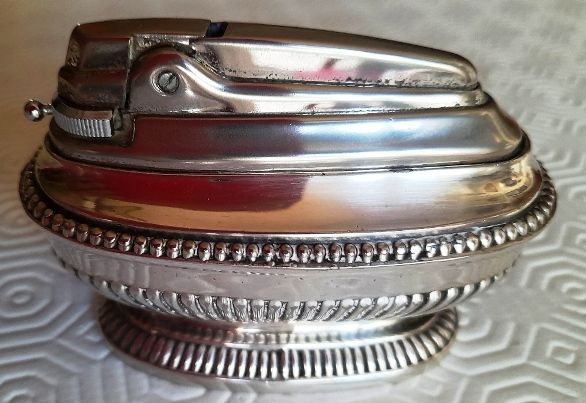 Accendino Ronson da tavolo in argento