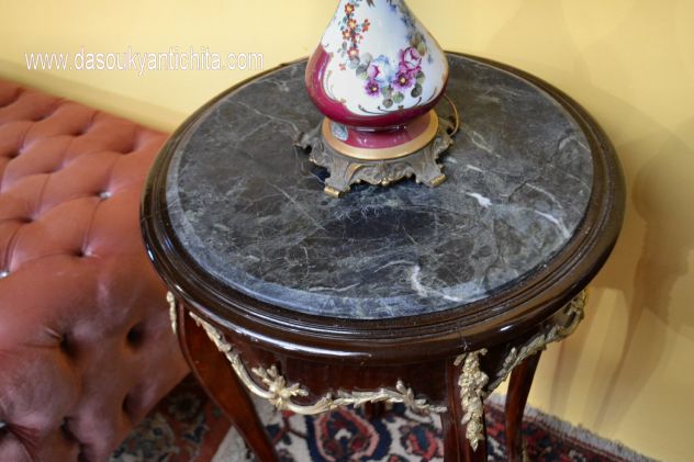 Tavolino gueridon con piano in marmo stile Luigi XV - Foto 5
