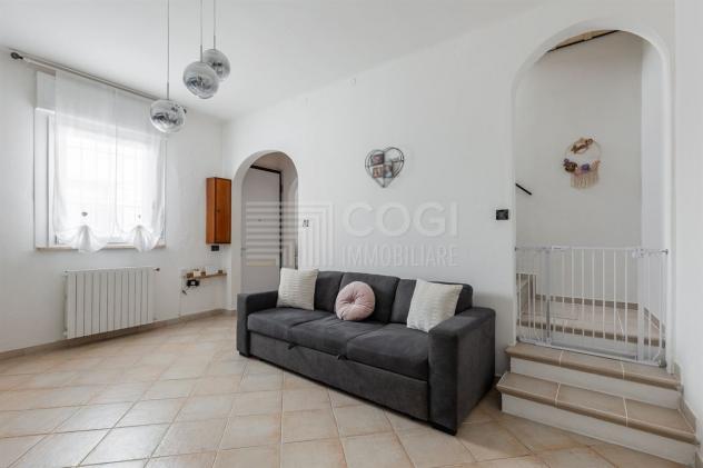 PORZIONE DI CASA RISTRUTTURATA - Foto 3