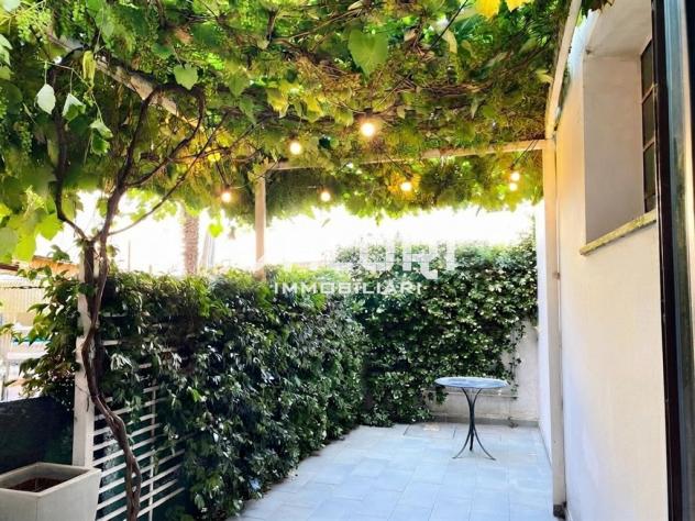 INCANTEVOLE TERRA-CIELO RISTRUTTURATA CON CORTE PRIVATA E GARAGE - Foto 18