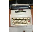Macchina da scrivere Olivetti vintage