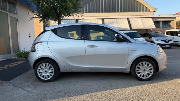 Lancia Ypsilon 1.2 69 CV - Foto 4