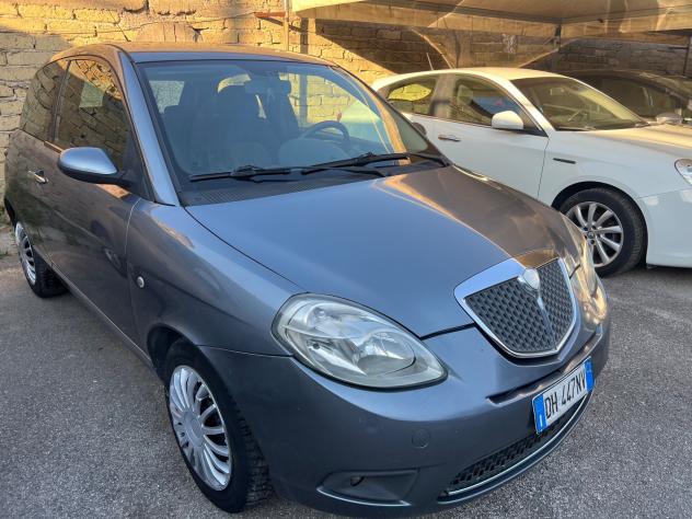 Lancia Ypsilon 1.3 MJT 75 CV 07 - Foto 5