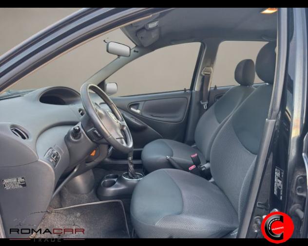 TOYOTA Yaris 1.4 tdi D-4D cat 5 porte Expo rif. 23536781 - Foto 10