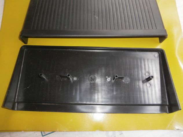 Prese aria cofano posteriore Fiat 126 NUOVE - Foto 2