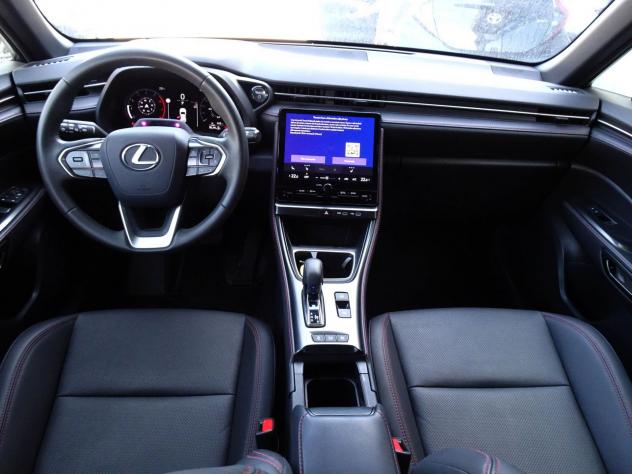 Lexus LBX Hybrid Emotion - Foto 10