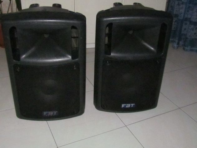 Coppia FBT Maxx 4A La Cassa Amplificata Leggera e Potente