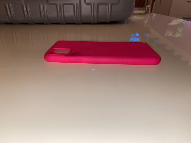 COVER FUCSIA IN GOMMA SEMI RIGIDA UNISEX PER SMARTPHONE”APPLE IPHONE 11 PRO MAX” - Foto 4