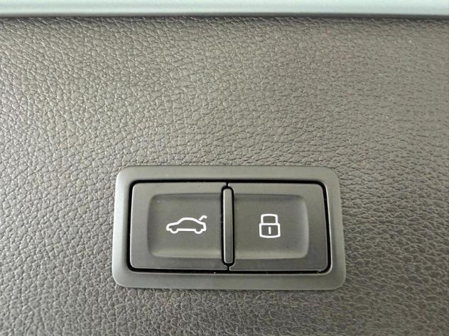 AUDI - Q2 - 35 TFSI S tronic - Foto 8