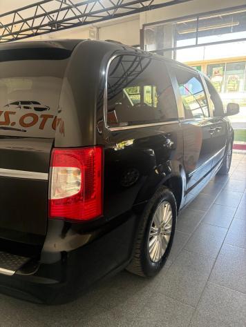 Lancia Voyager 2.8 Turbodiesel Platinum 177 CV - Foto 8