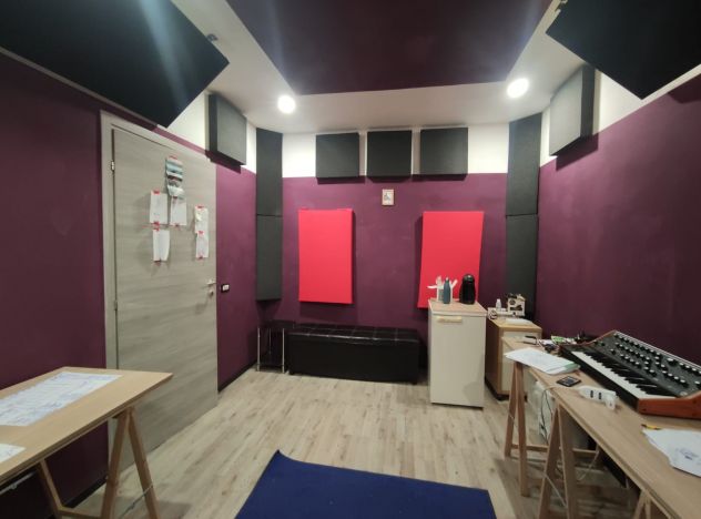 NEGOZIO E LABORATORI AD ANGOLO FRONTE STRADA - Foto 9