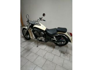 Vendo Honda Shadow VT 750 anno 2000 perfetta m