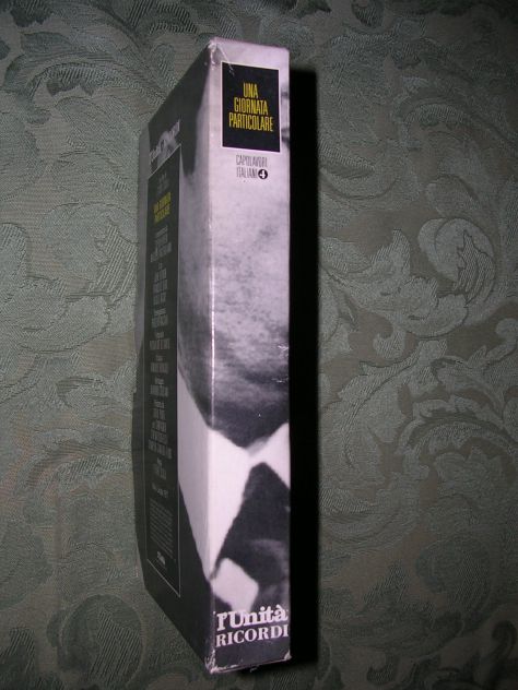 UNA GIORNATA PARTICOLARE - Foto 2