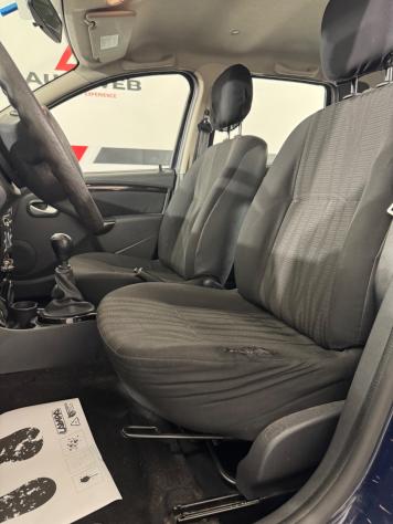 Dacia Duster 1.6 110CV 4x4 Laurte - Foto 7