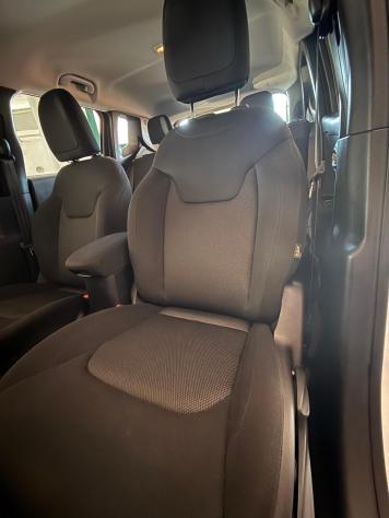 Jeep Renegade 1.6 Mjt 120 CV Longitude - Foto 9