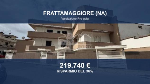 Immobile in asta di 159 m² con più di 5 locali e box auto in vendita a Frattamaggiore