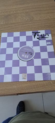 DISCO VINILE LP - Tiga - (Far From) Home (12")