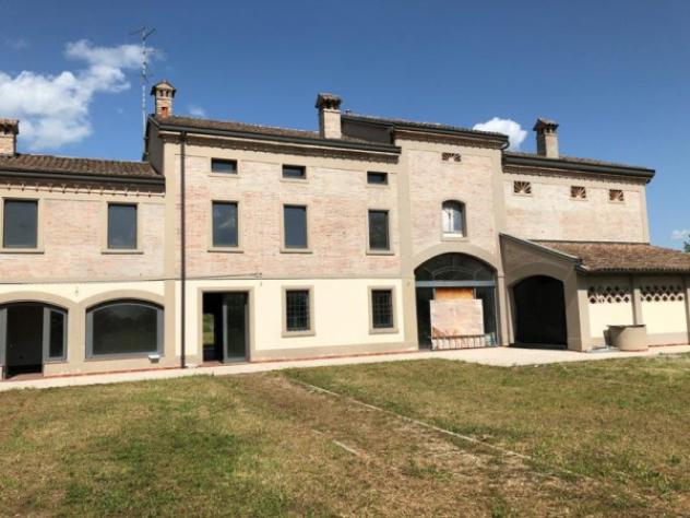 Rustico / Casale di 1100 m² con più di 5 locali in vendita a Carpi - Foto 6