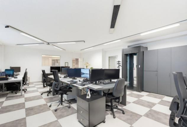 Immobile di 1500 m² con 5 locali in vendita a Gussago - Foto 4