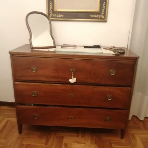 cassettiera antica