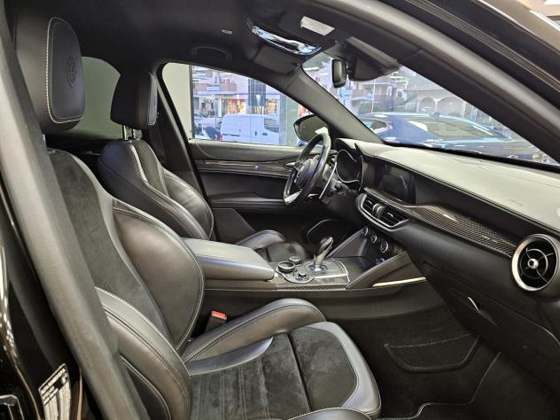 Alfa Romeo Stelvio 2.9 Bi-Turbo V6 510 CV AT8 Quadrifoglio - Foto 9