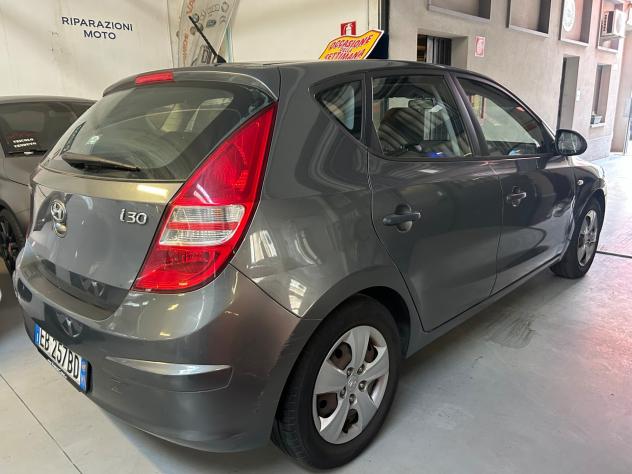 Hyundai i30 1.4 16V 109CV 5p. Active - Foto 3