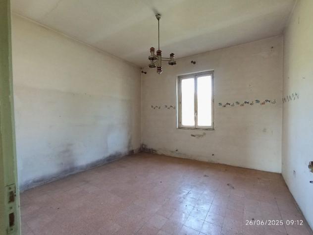 APPARTAMENTO INDIPENDENTE di 4 vani e di 100 mq (CAMAIORE) rif. 1050 - Foto 10