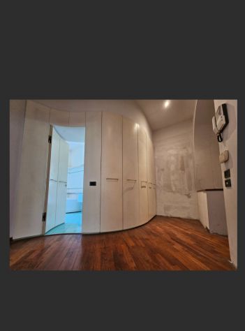 TRE LOCALI IN TRIFAMILIARE CON CANTINA E POSTO AUTO SCOPERTO - Foto 5