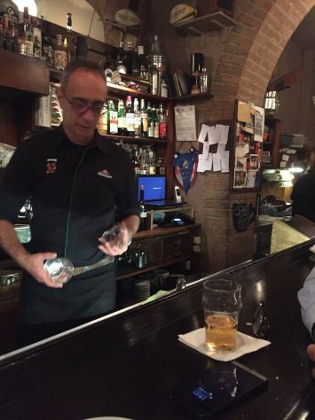 AMERICAN BAR ALLA MILANESE NEL CUORE DI MILANO NELLA ZONA DEI NAVIGLI ADATTO - Foto 3