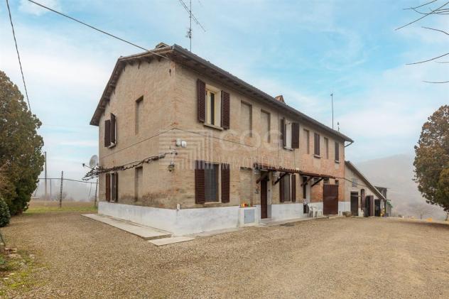 PODERE CON TERRENO AGRICOLO, LAGHETTO E DUE ABITAZIONI INDIPENDENTI - Foto 3